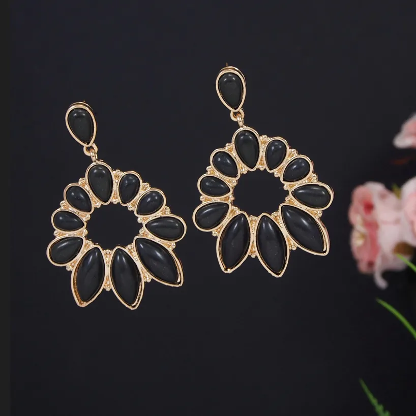 Antique Gold Plated Floral Fancy Earring