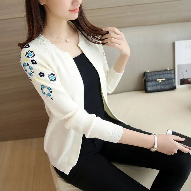 OHCLOTHING A short paragraph cardigan